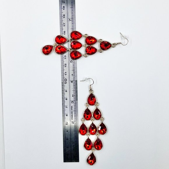 NWT-Charming Charlie - Large Red Faceted Teardrop Chandelier Gold Tone Earrings - Picture 4 of 8